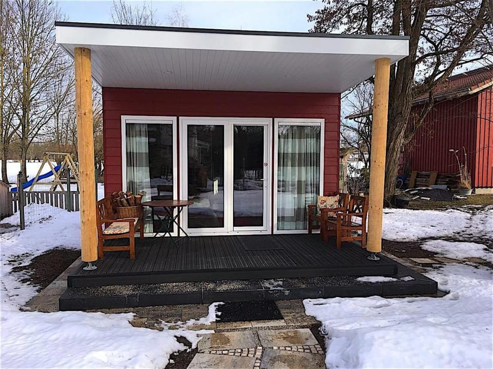 Property building, Facade/entrance, Winter