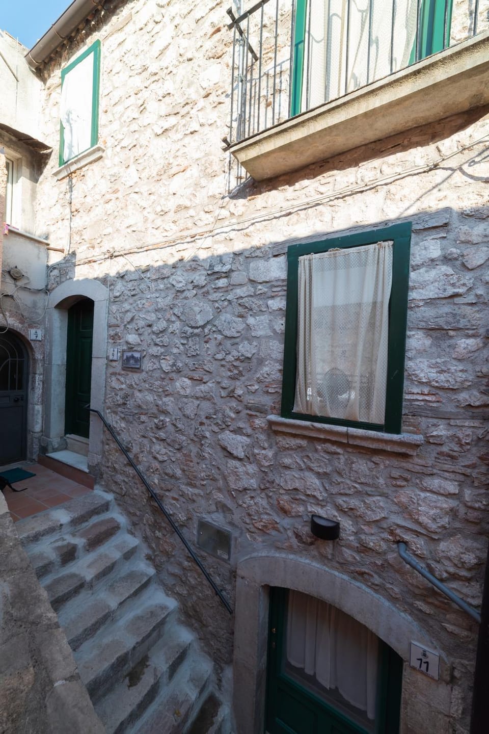 Patio, Facade/entrance