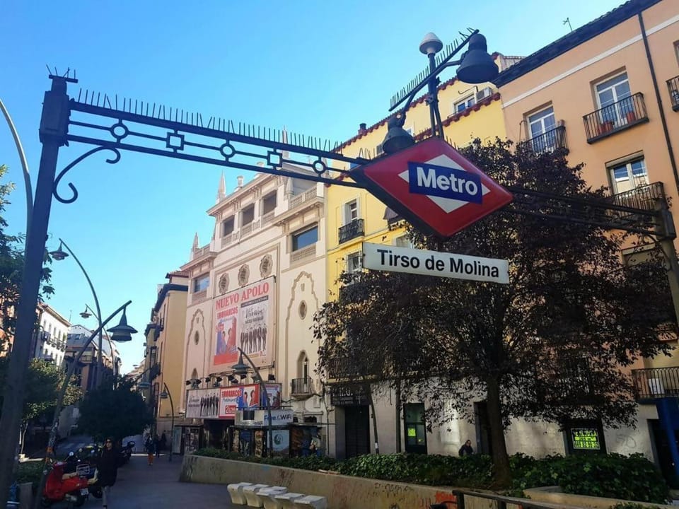 Neighbourhood, City view, Location