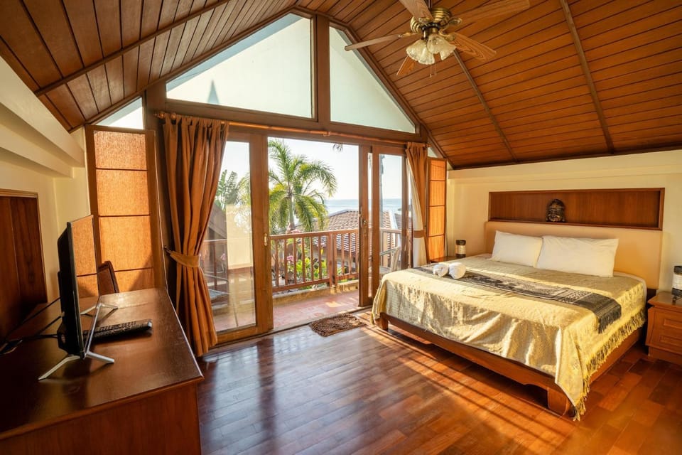 Amazing Beachfront Villa Villa in Krabi Changwat