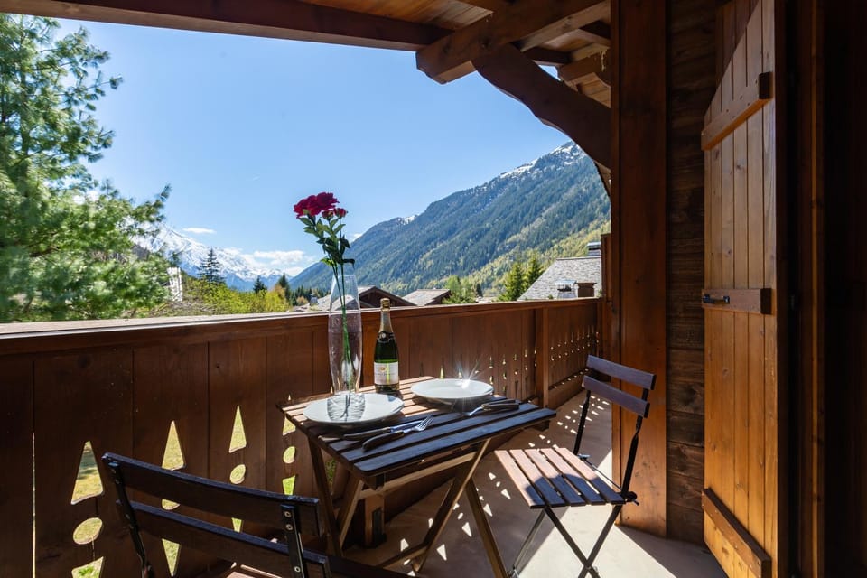 Balcony/Terrace, Mountain view