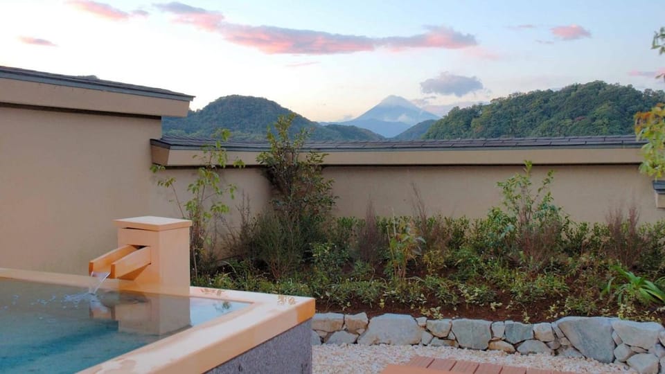 Fugaku Hanabusa Ryokan in Shizuoka Prefecture