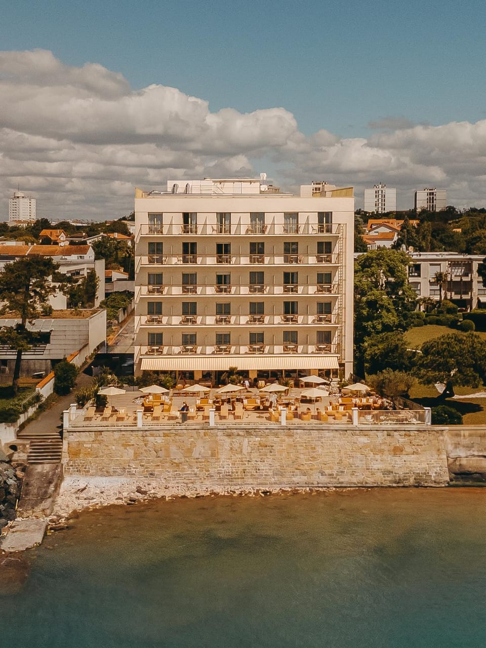 Facade/entrance, Bird's eye view