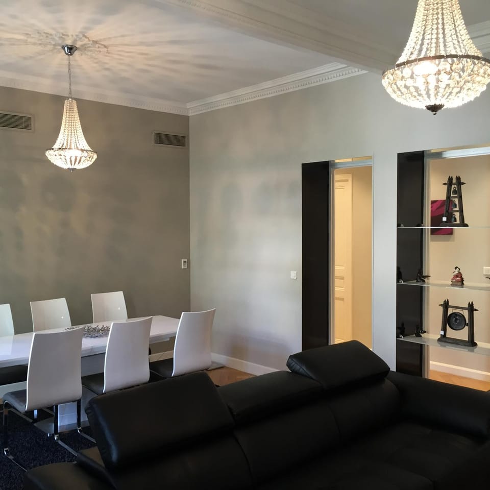 Living room, Seating area, Dining area