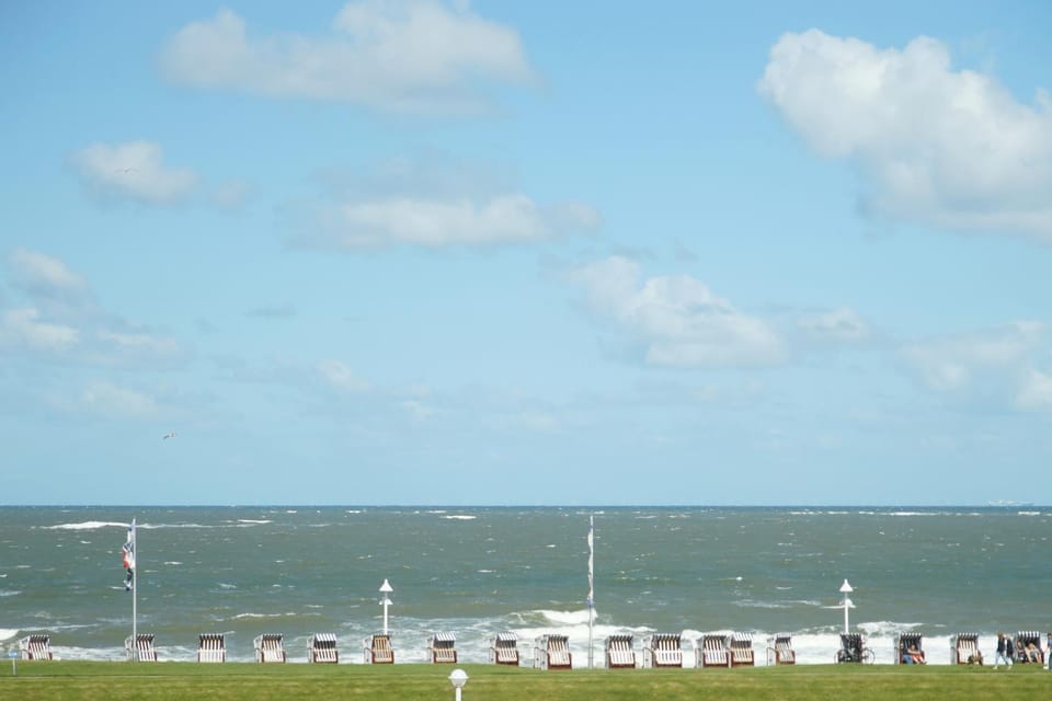 Beach, Lake view, Sea view, Area and facilities