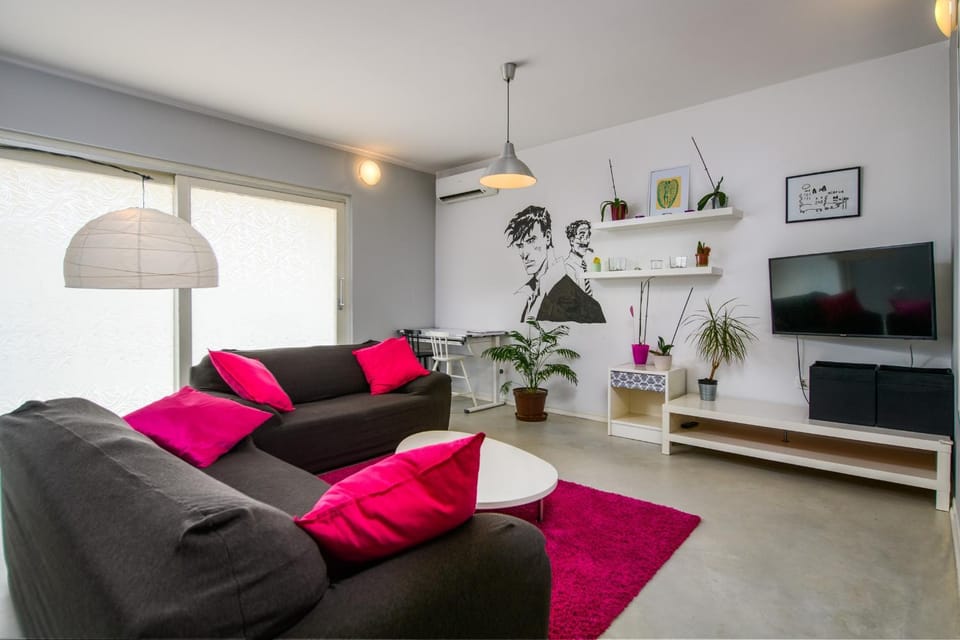Communal lounge/ TV room, Living room