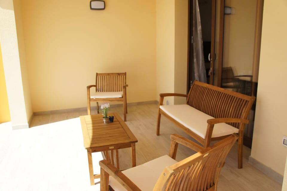 Patio, Balcony/Terrace
