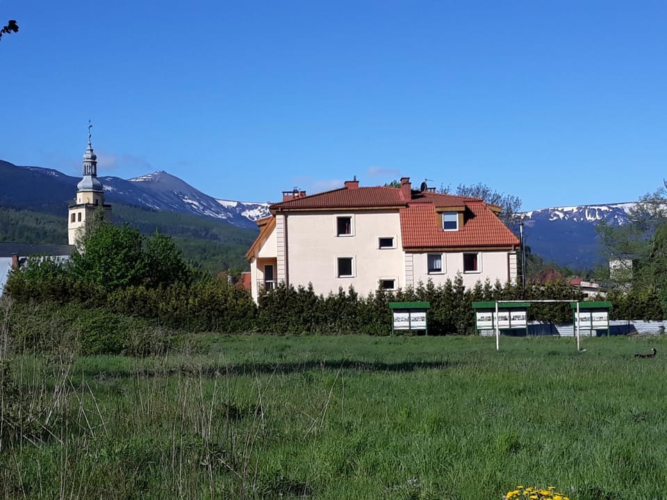 Apartament Pod Śnieżką Apartment in Lower Silesian Voivodeship