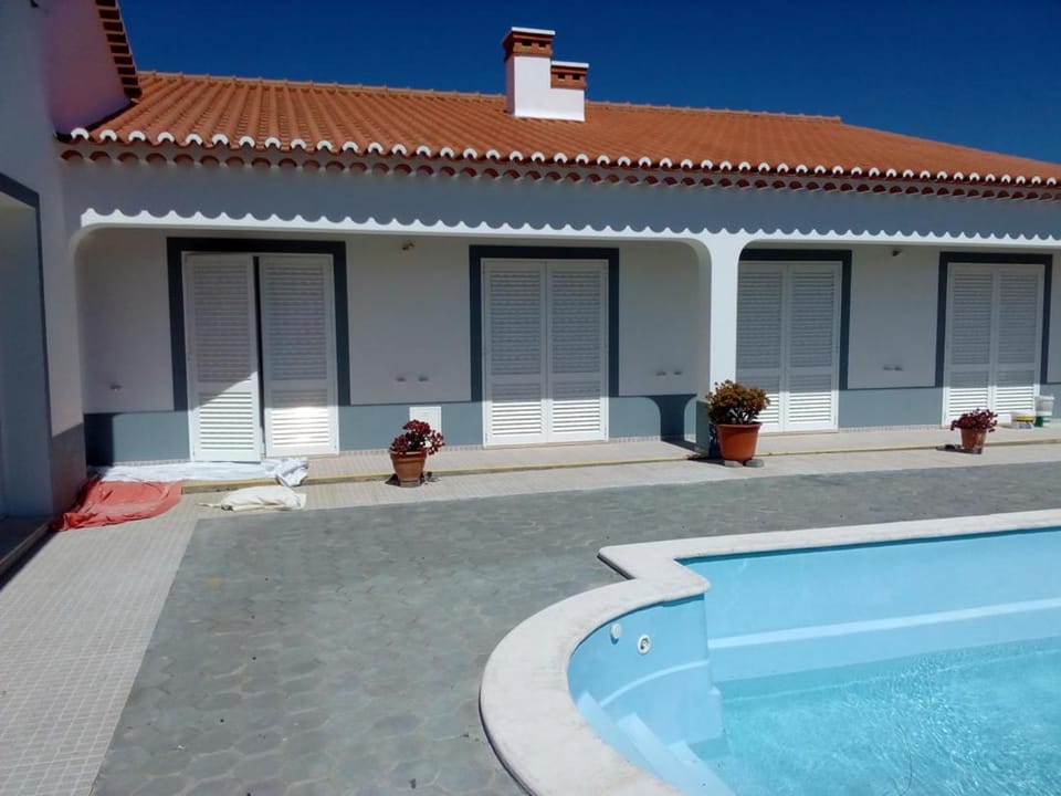 Swimming pool, Swimming pool