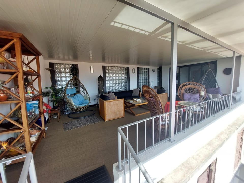 View (from property/room), Balcony/Terrace, Living room, Photo of the whole room, Seating area