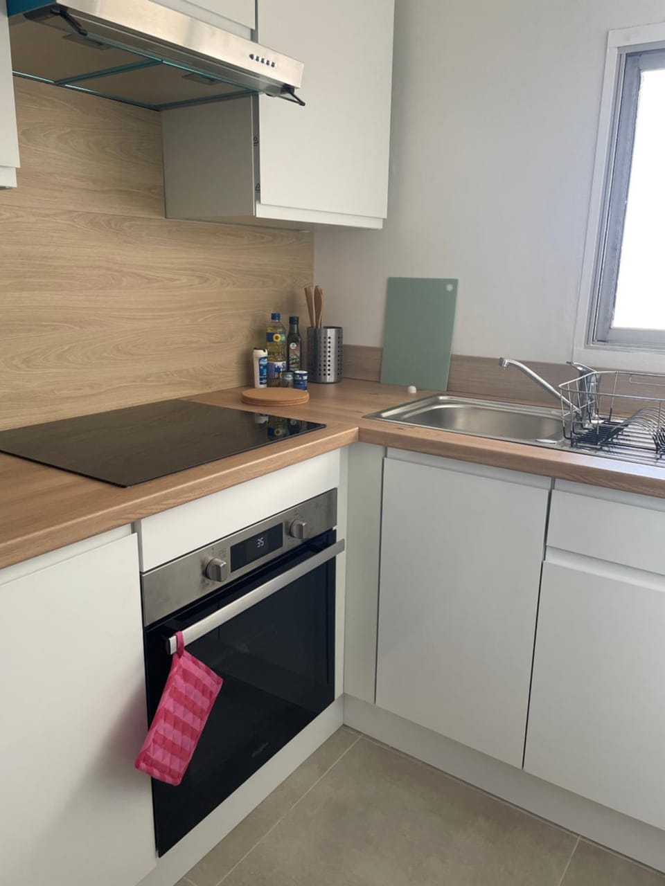Deux pièces dernière étage avec terrasse Apartment in Antibes