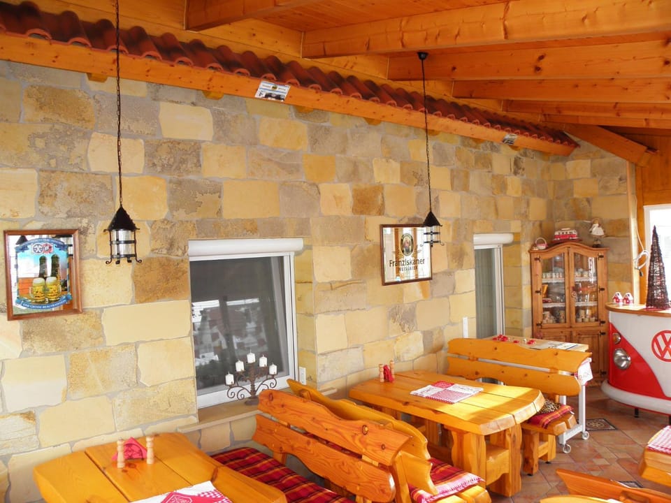 Food and drinks, Dining area