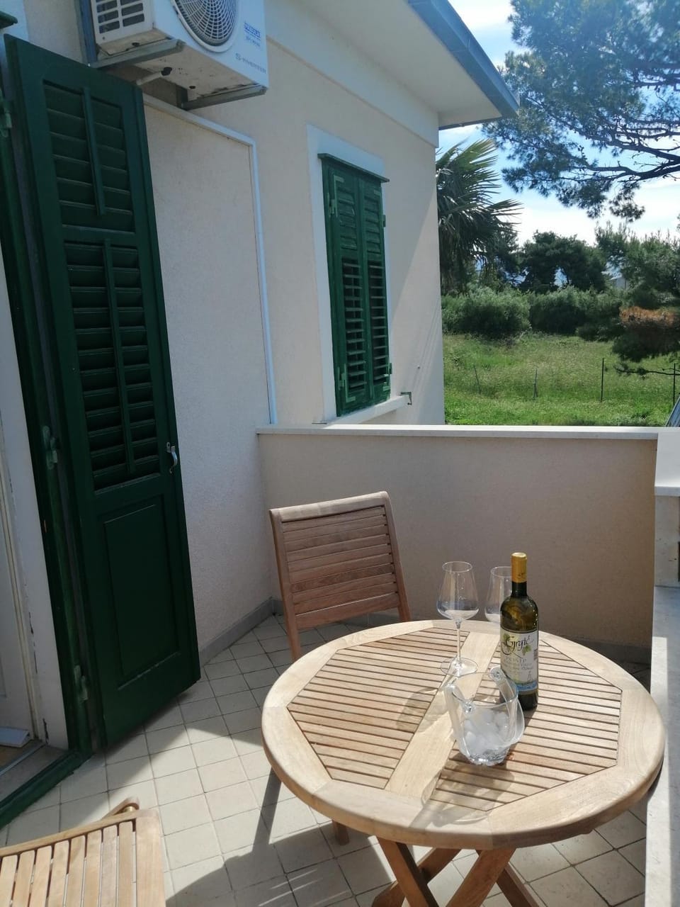 The Sunshine Apartment near Split and beach Apartment in Šibenik-Knin County, Croatia