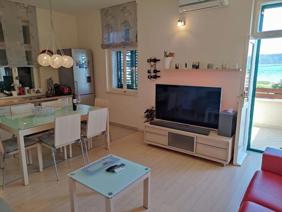 The Sunshine Apartment near Split and beach Apartment in Šibenik-Knin County, Croatia