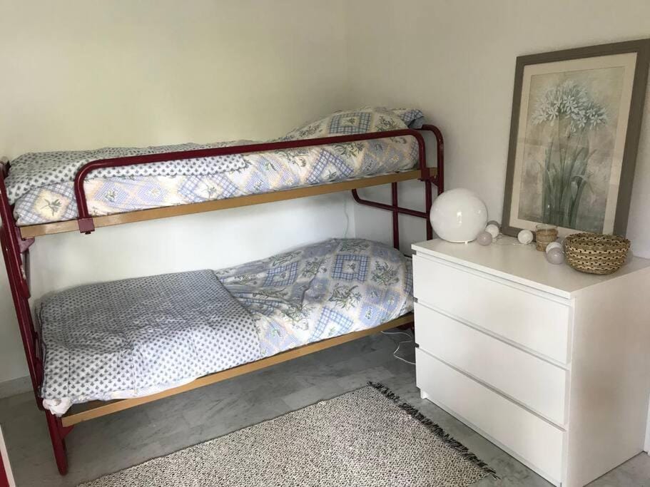 Bed, Bedroom, bunk bed