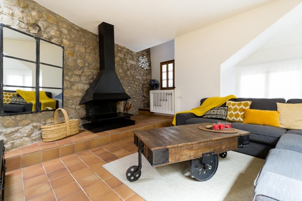 Can Martí Sistachrentals Villa in Torroella de Montgrí