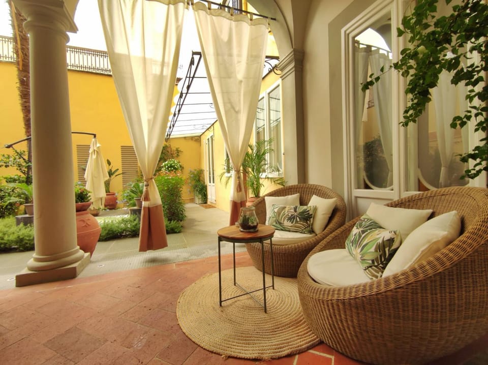 Patio, Garden, Garden view, Internal: Not applicable to any particular room