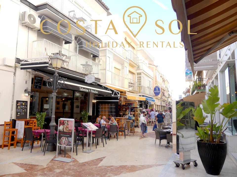 LA CARIHUELA TORREMOLINOS - STUDIO 2- COSTA SOL HOLIDAY RENTALS Apartment in Torremolinos