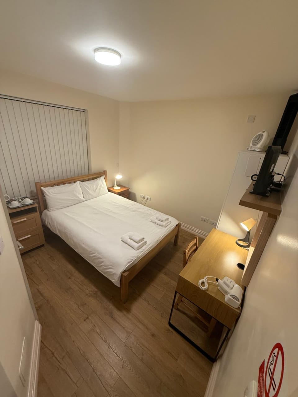 Chatsworth Guest House Bed and Breakfast in London Borough of Ealing