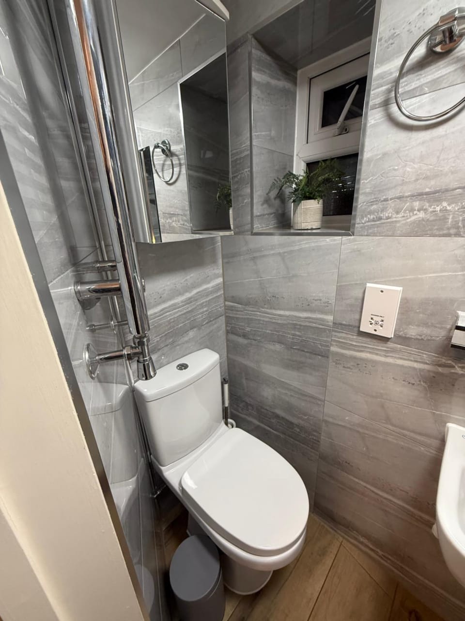 Chatsworth Guest House Bed and Breakfast in London Borough of Ealing