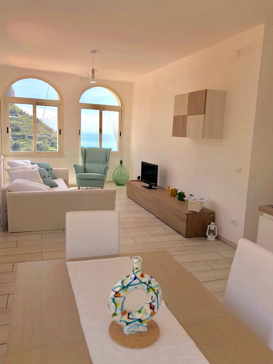 Living room, Photo of the whole room, Dining area, Sea view