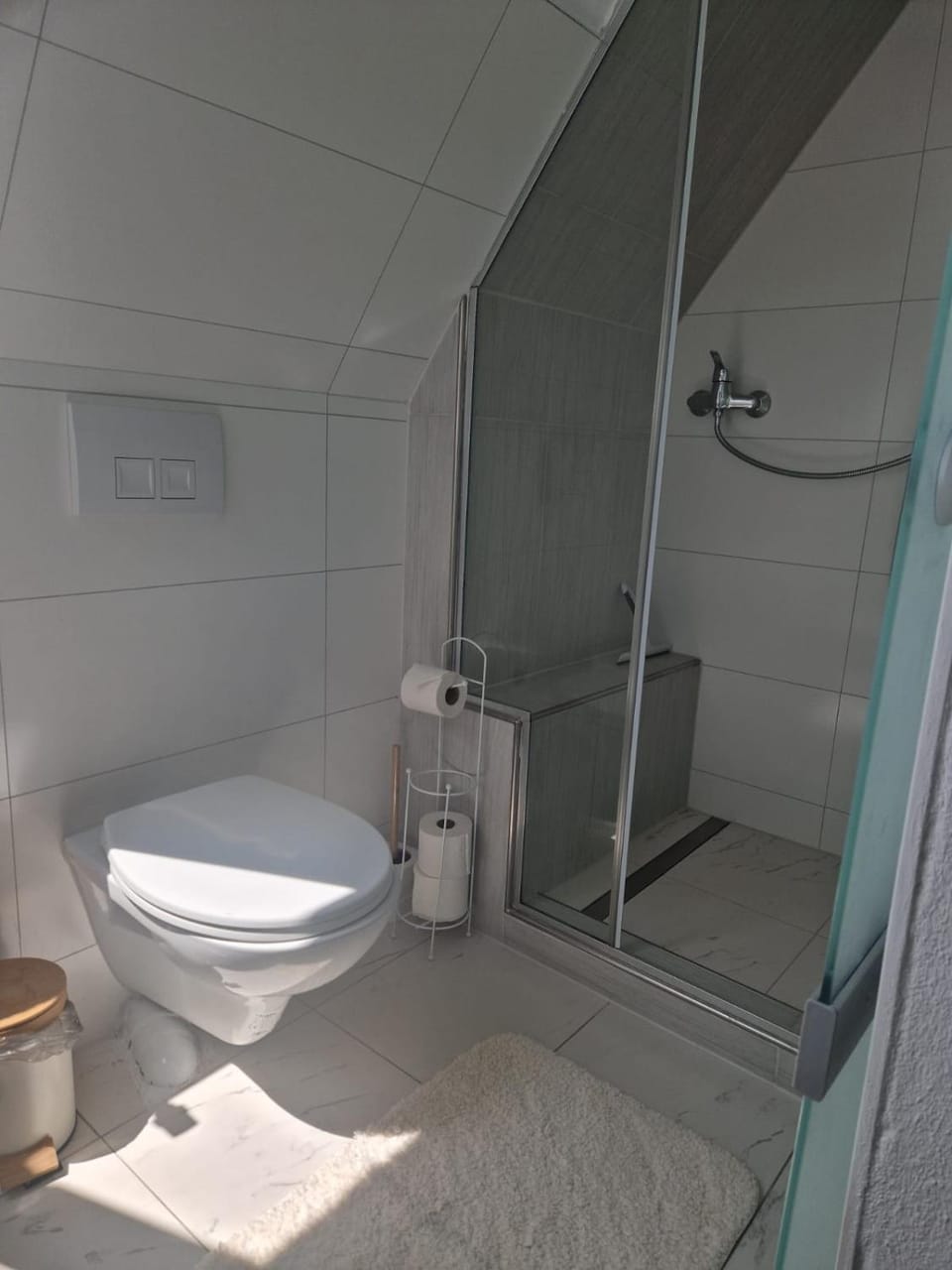 Shower, Toilet, Bathroom