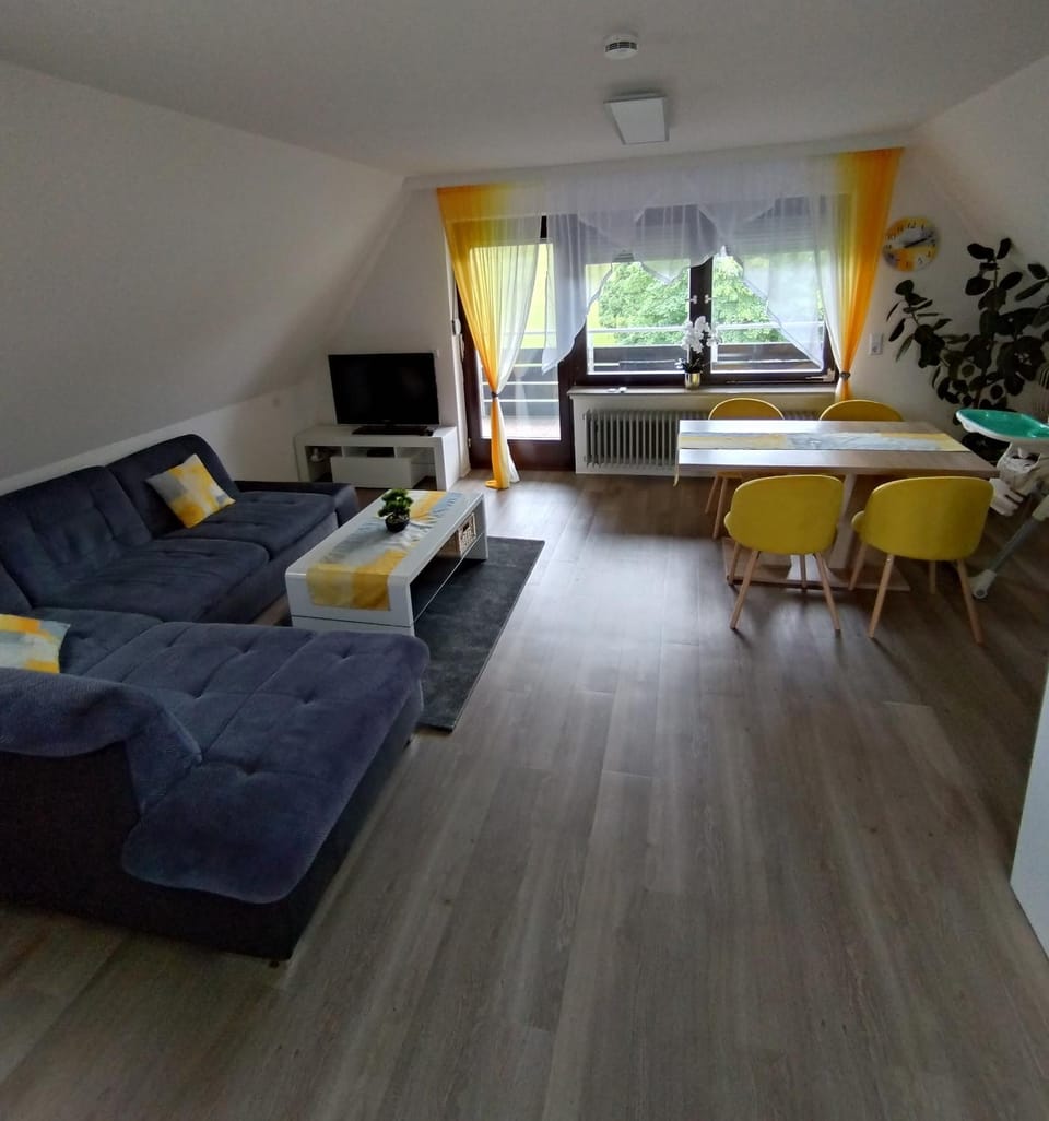 Communal lounge/ TV room, Living room, Photo of the whole room, Evening entertainment