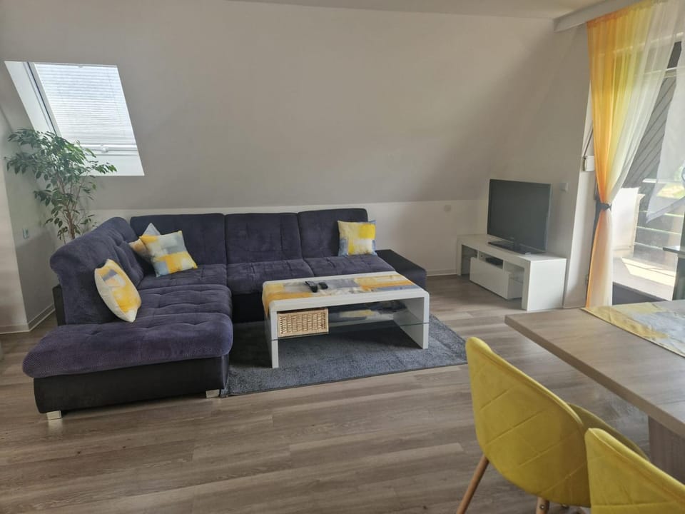 Communal lounge/ TV room, Living room, Seating area