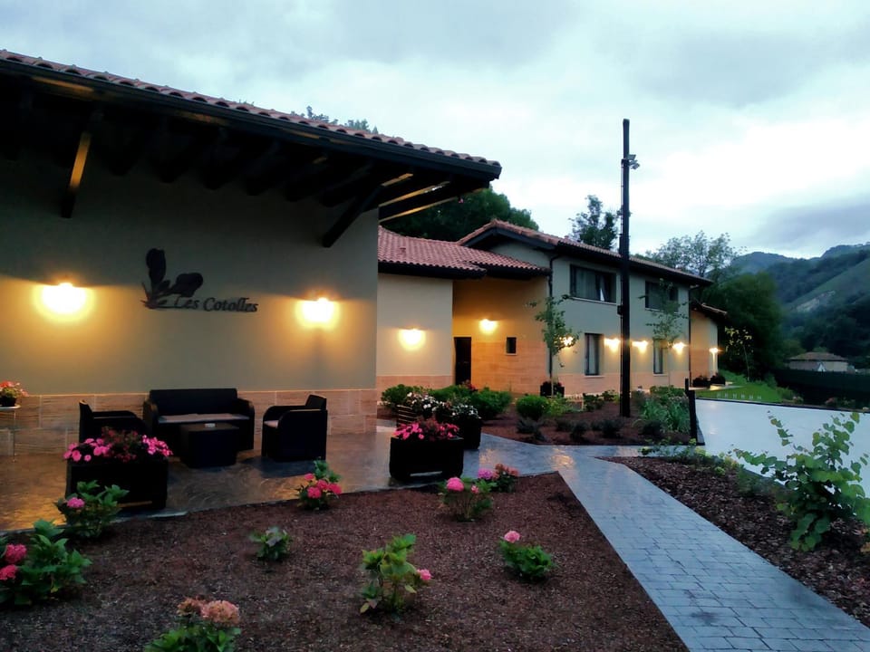 Property building, Facade/entrance