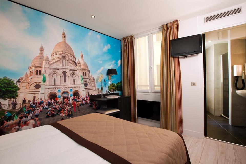 Bed, Photo of the whole room