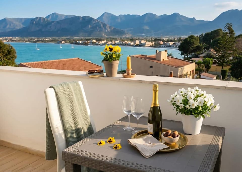 VillaMiramar Beach Penthouse Palermo Airport Apartment in Sicily
