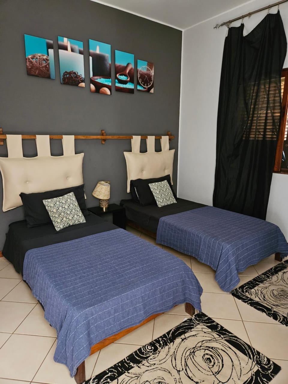 Blue Eagle Guesthouse - Casa de hospedes Bed and Breakfast in Santa Maria