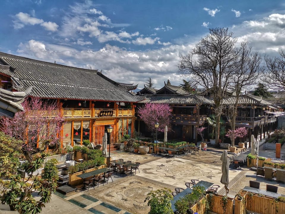 Property building, Spring, Day, Garden, Garden view
