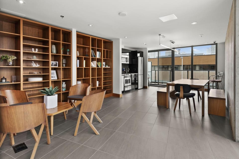 Seating area, Dining area