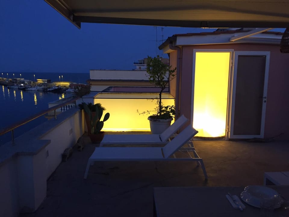 Patio, Balcony/Terrace, Seating area, Pool view, sunbed