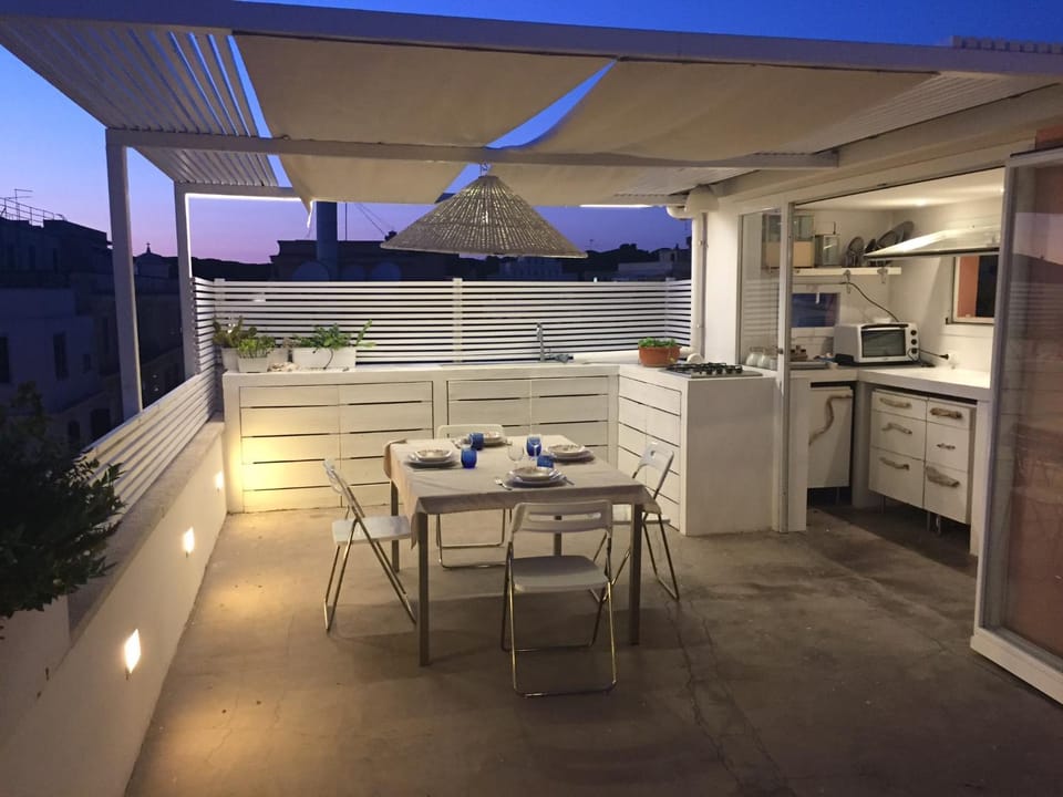 Patio, BBQ facilities, Balcony/Terrace, Kitchen or kitchenette, Dining area, dishwasher, minibar, oven, stove, toaster