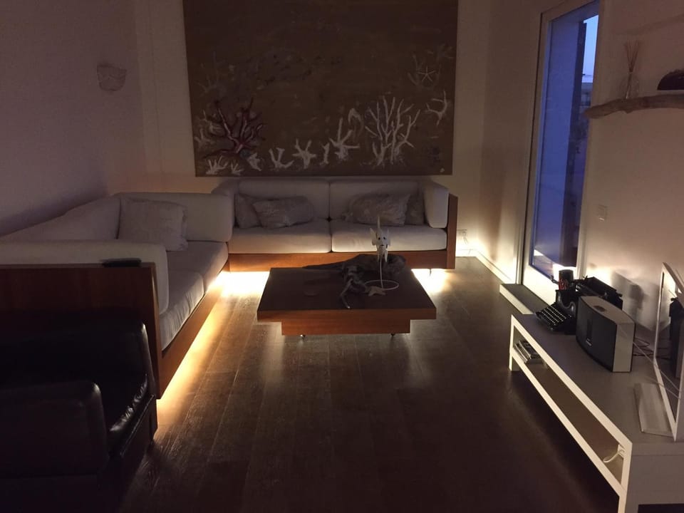 TV and multimedia, Photo of the whole room, Seating area