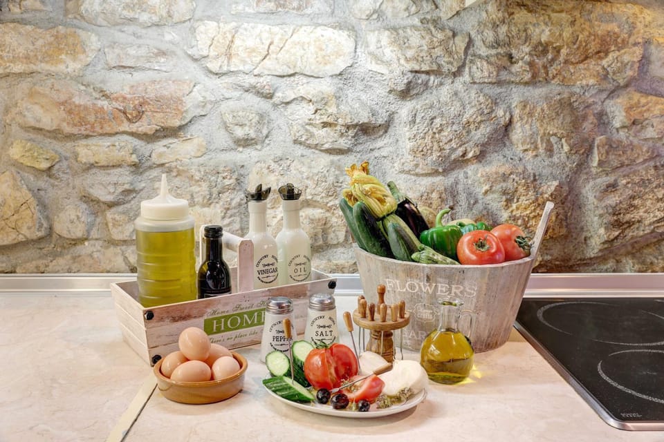 Luminous 2BD stone Apt in the alleys of Corfu town Apartment in Corfu