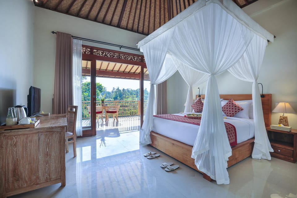 Communal lounge/ TV room, Bed, TV and multimedia, Photo of the whole room, Evening entertainment, Bedroom
