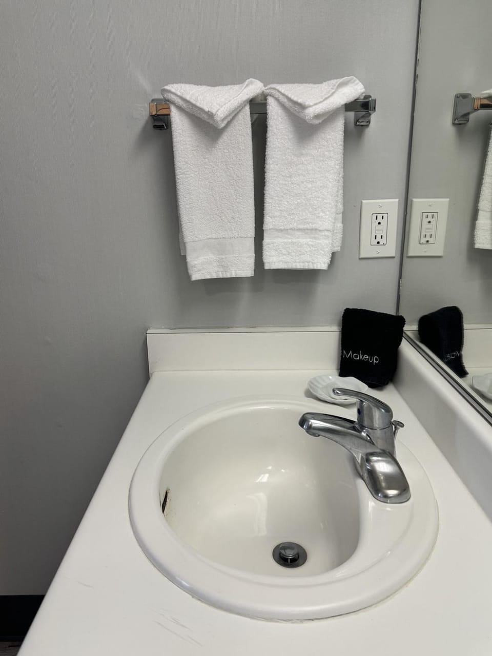 Bathroom, towels