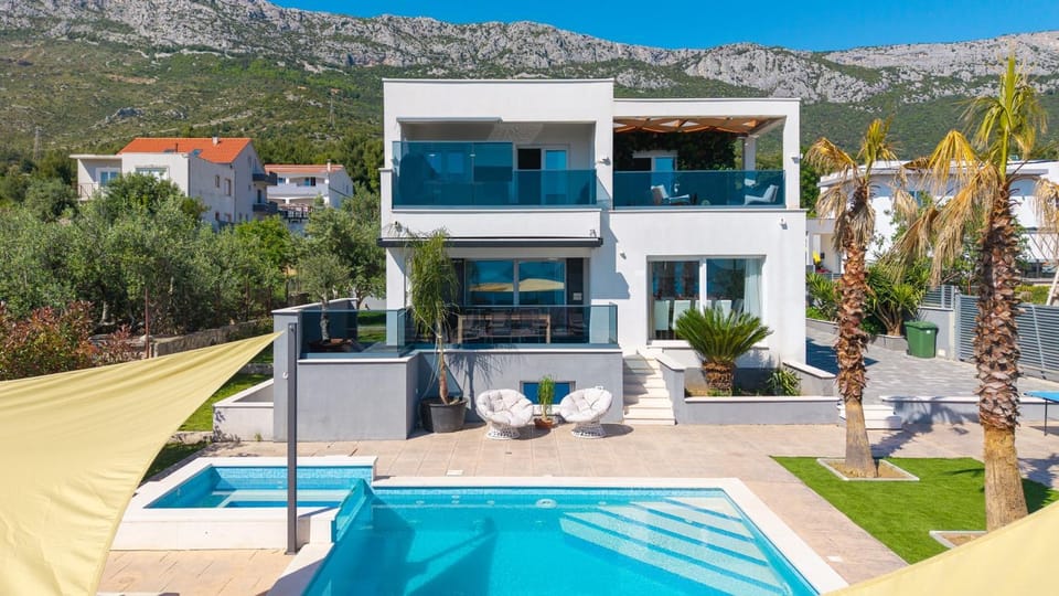 Garden, Balcony/Terrace, Swimming pool