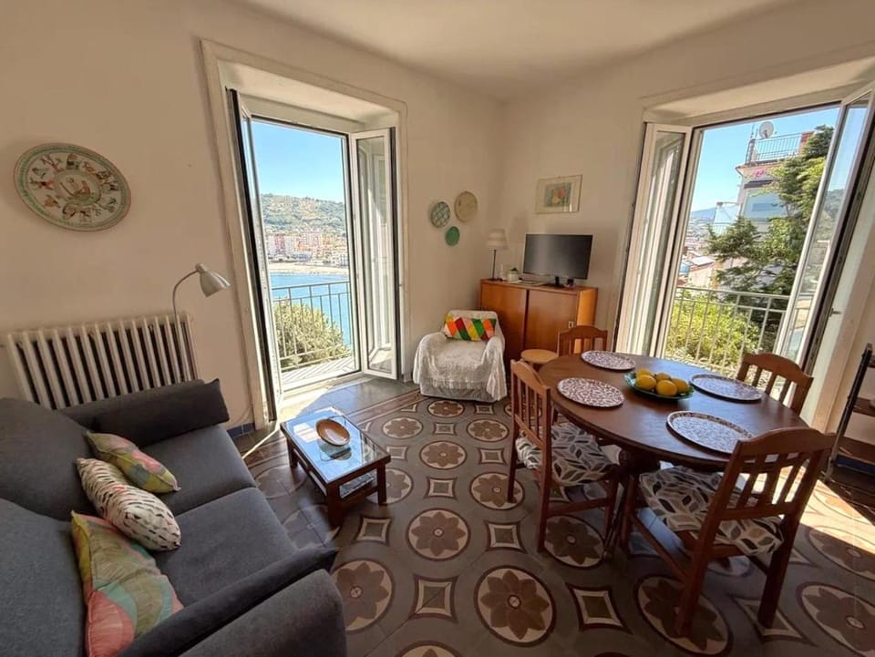 TV and multimedia, View (from property/room), Balcony/Terrace, Living room, Seating area, Dining area