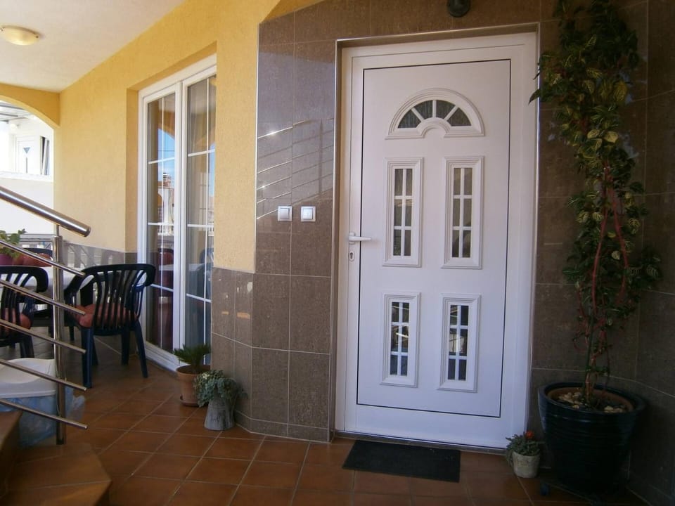 Beautiful holiday apartment Sanela for relaxed vacation Bed and Breakfast in Šibenik-Knin County, Croatia