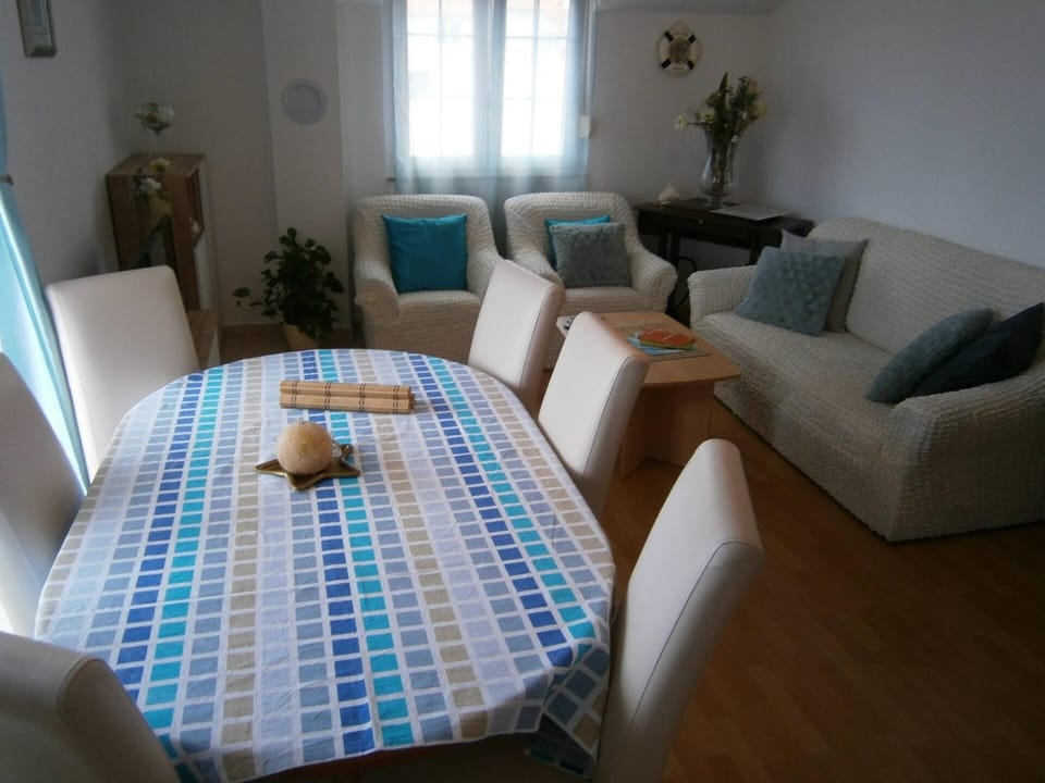 Beautiful holiday apartment Sanela for relaxed vacation Bed and Breakfast in Šibenik-Knin County, Croatia