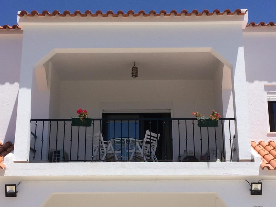 Property building, View (from property/room), Balcony/Terrace