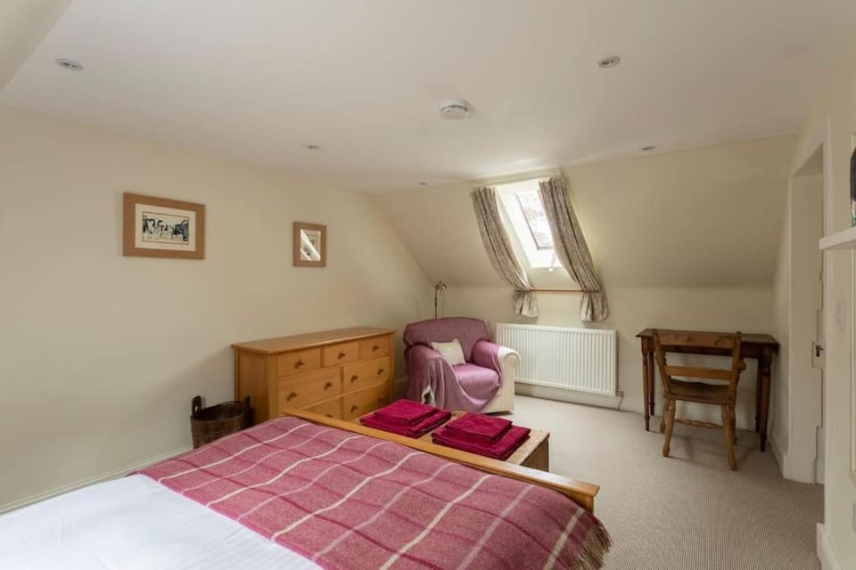 Old Leckie Farmstay Apartment in Scotland