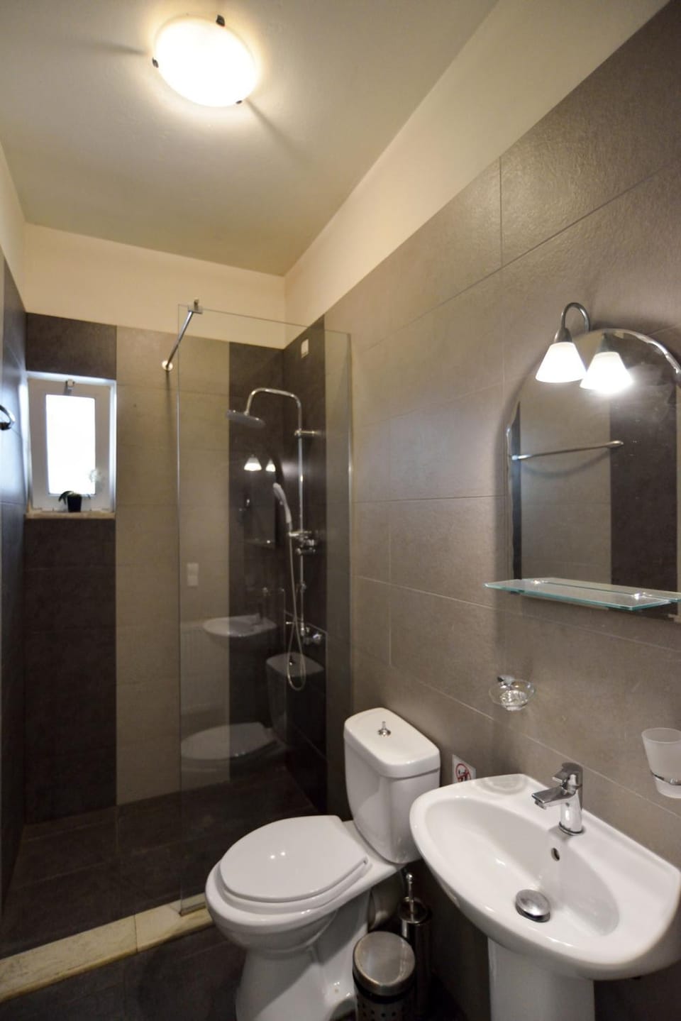 Shower, Toilet, Bathroom, Photo of the whole room