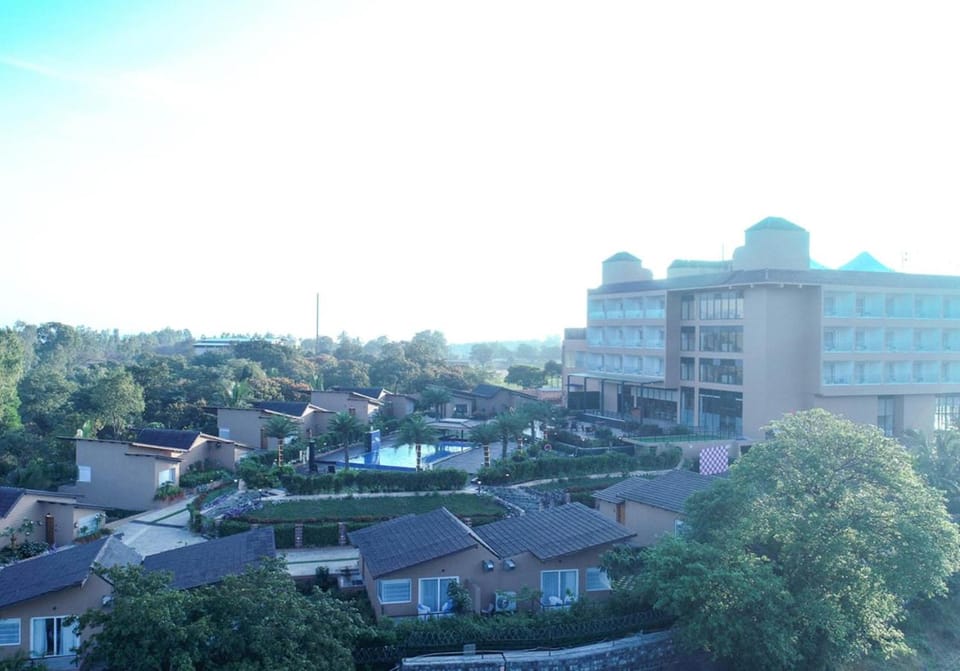 Property building, Day, City view
