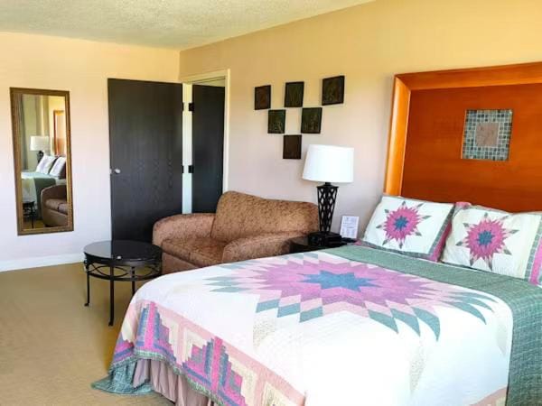 The Lodge at Russell - Russell Inn Motel in Kansas