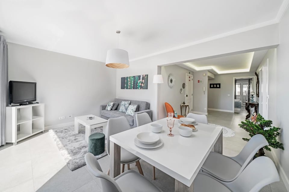 TV and multimedia, Living room, Dining area